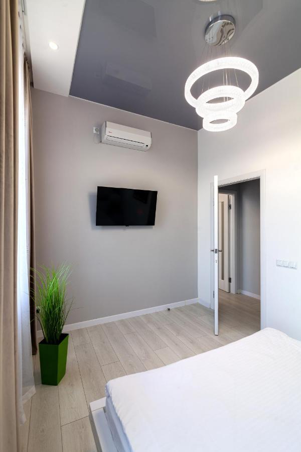 Leogrand Vip Apartments On Pidhirna 3 Lviv Eksteriør bilde