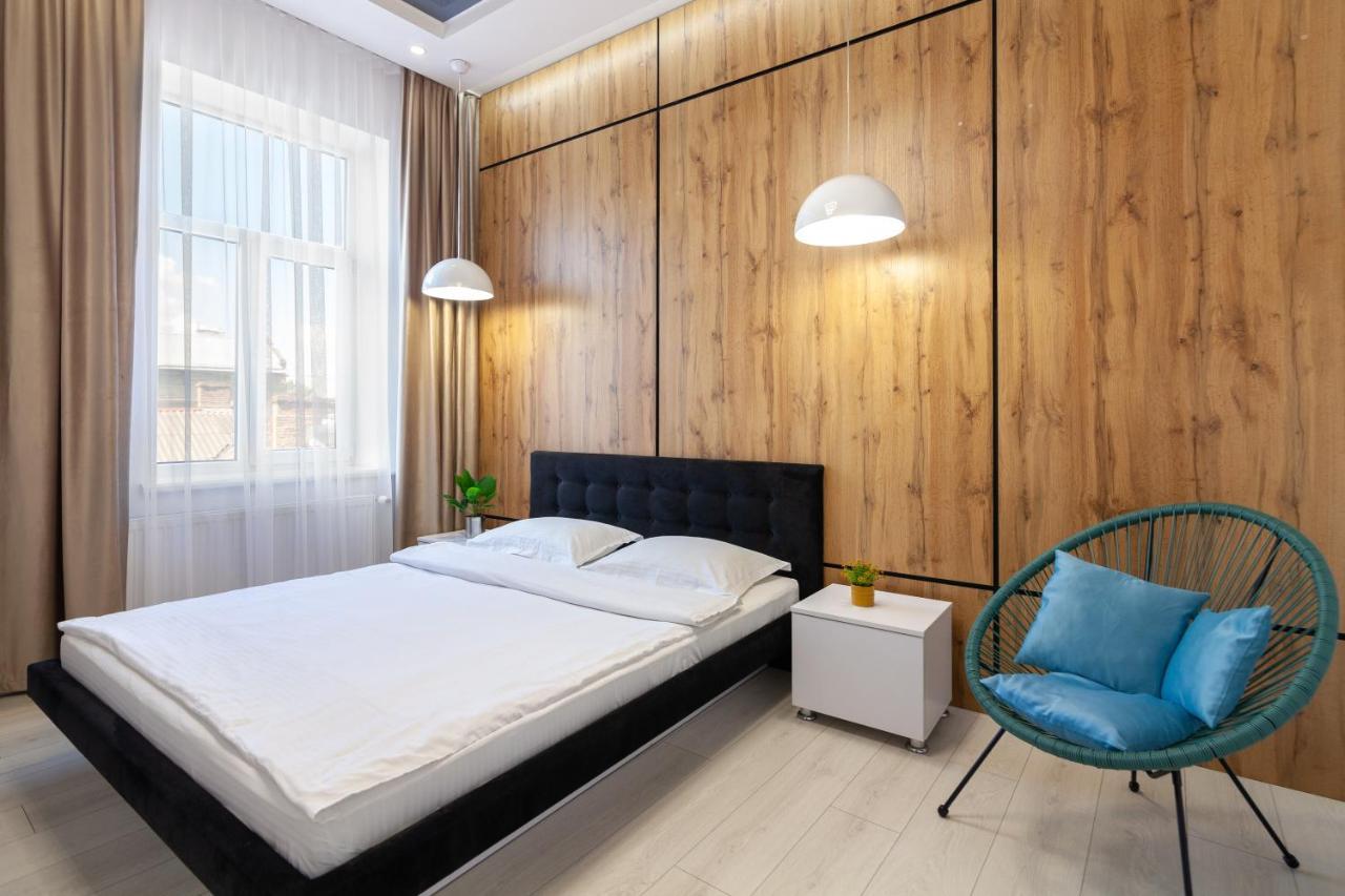 Leogrand Vip Apartments On Pidhirna 3 Lviv Eksteriør bilde